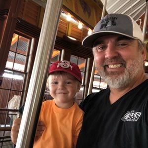 Meet your Posher, Brett